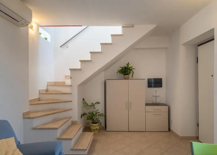 Toni - Tzr240 By Interhome *