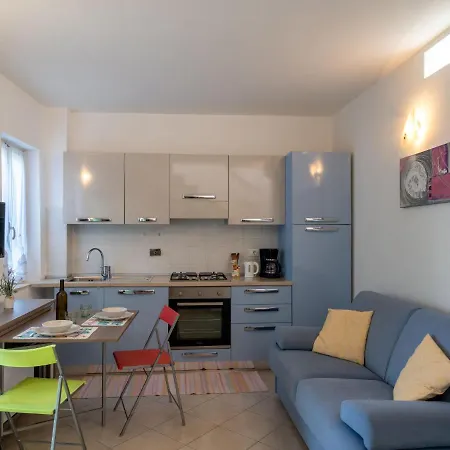 Toni - Tzr240 By Interhome